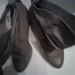 BCBG Women Ankle Boots,Grey,sz 7.5B